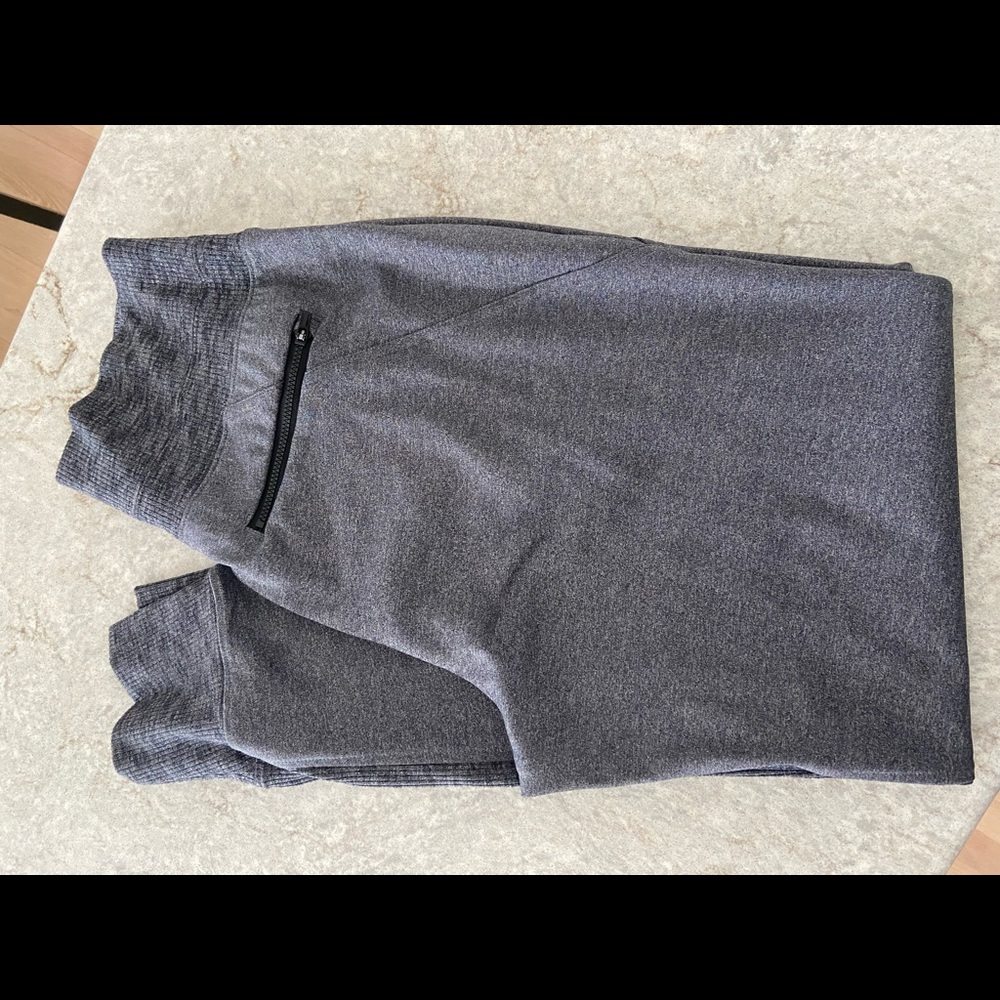 Athleta heather gray jogger like new condition